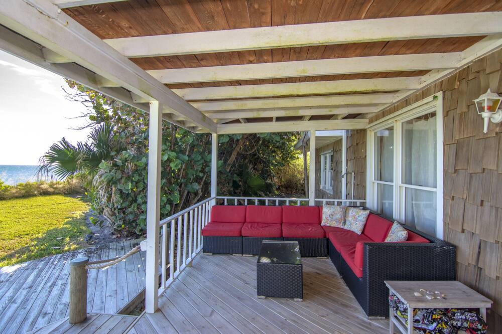 Photo of Patio Balcony in Orchid Island