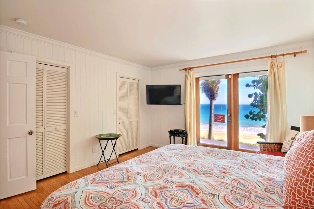 Photo of Bedroom in Orchid Island