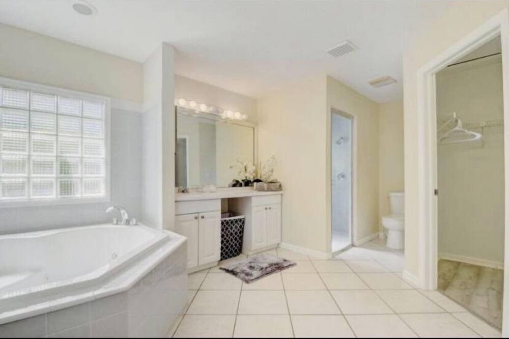Photo of Bathroom in Wellington