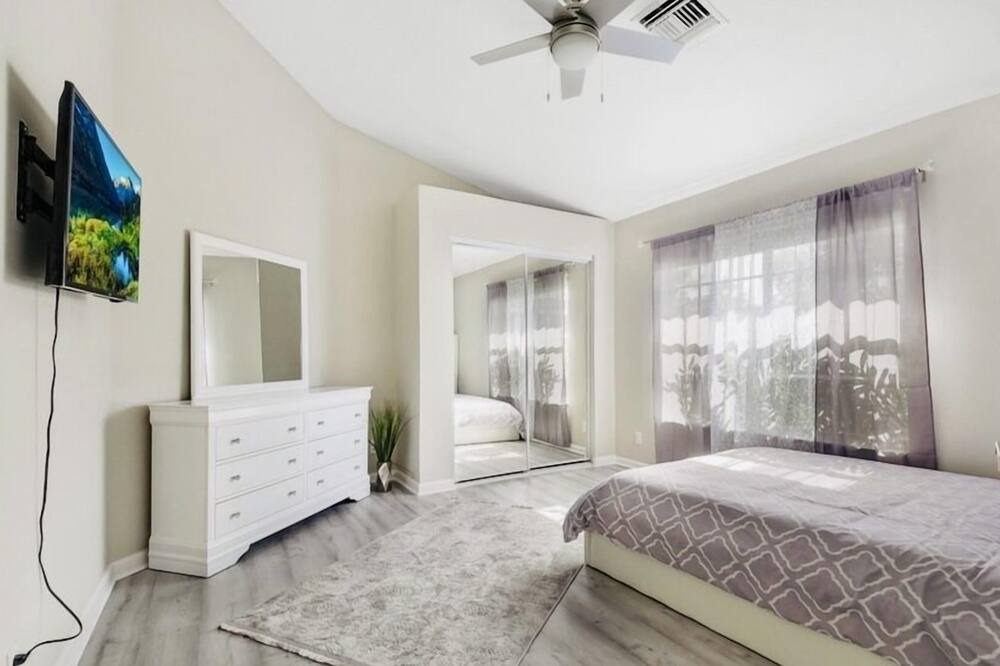 Photo of Bedroom in Wellington