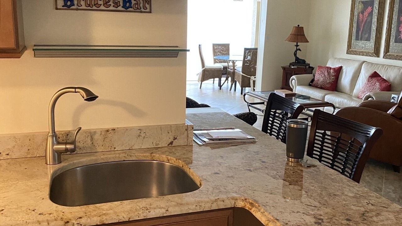 Photo of Kitchen in Royal Harbor