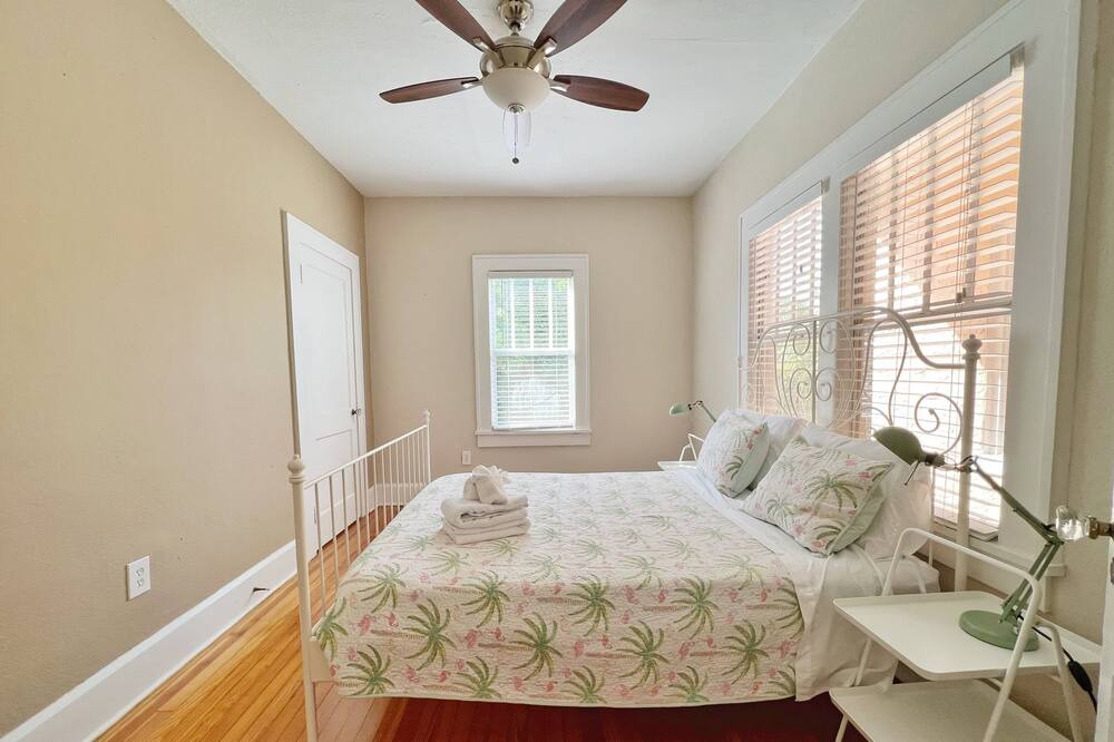 Photo of Bedroom in Riviera Bay