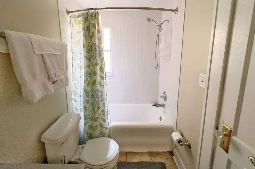 Photo of Bathroom in Riviera Bay