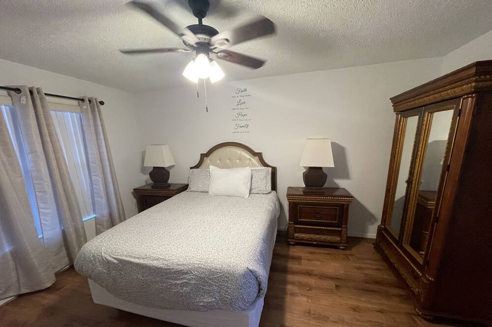Photo of Bedroom in Poinciana