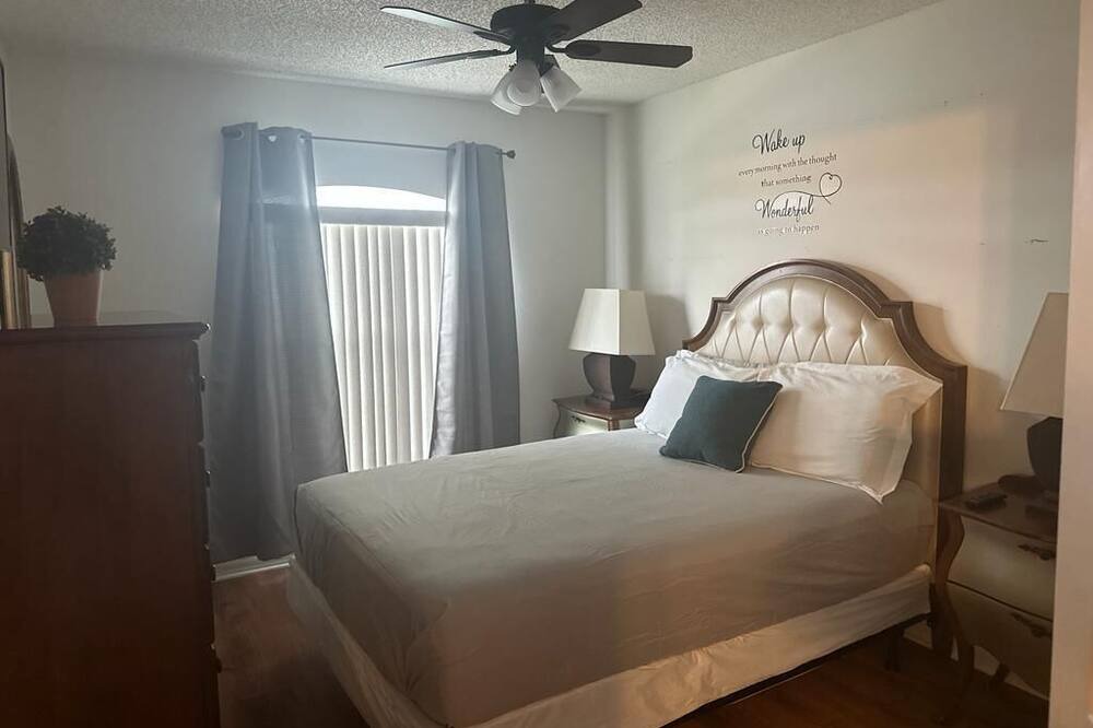 Photo of Bedroom in Poinciana