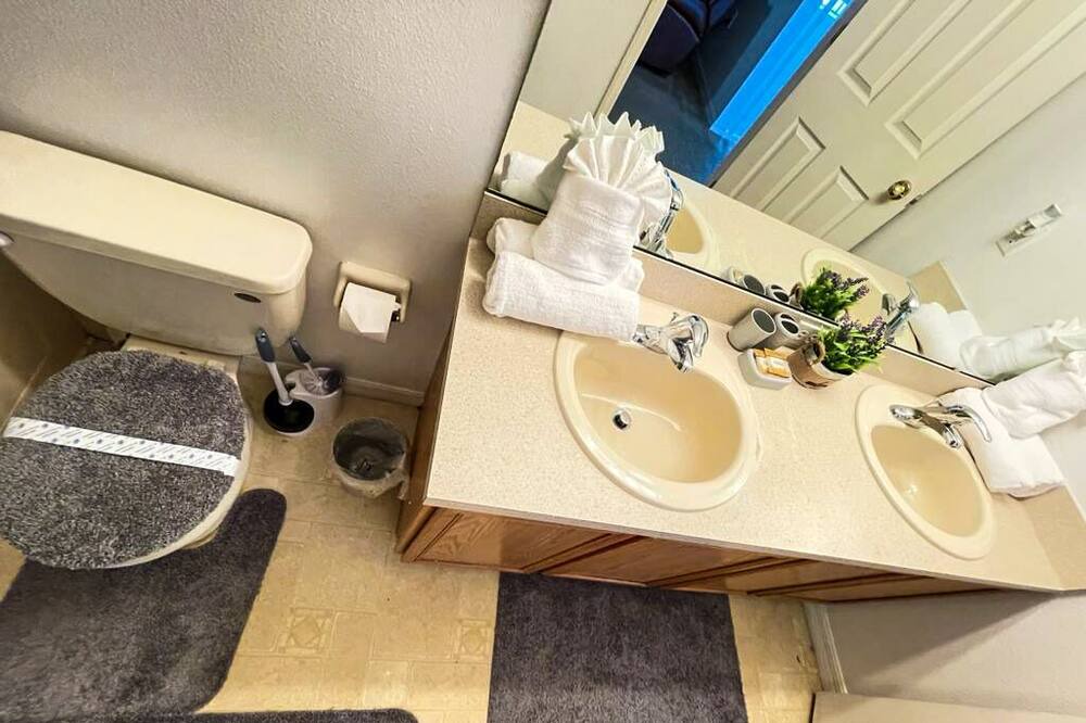 Photo of Bathroom in Poinciana