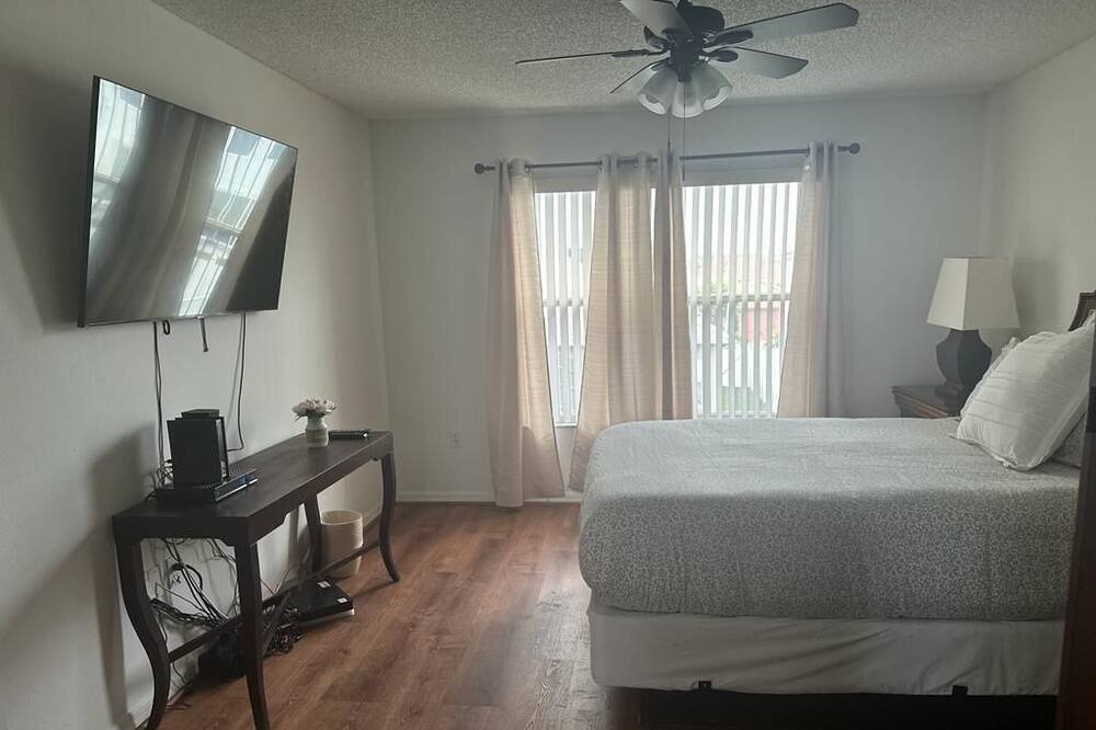 Photo of Bedroom in Poinciana