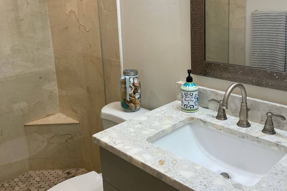 Photo of Bathroom in Hutchinson Island South
