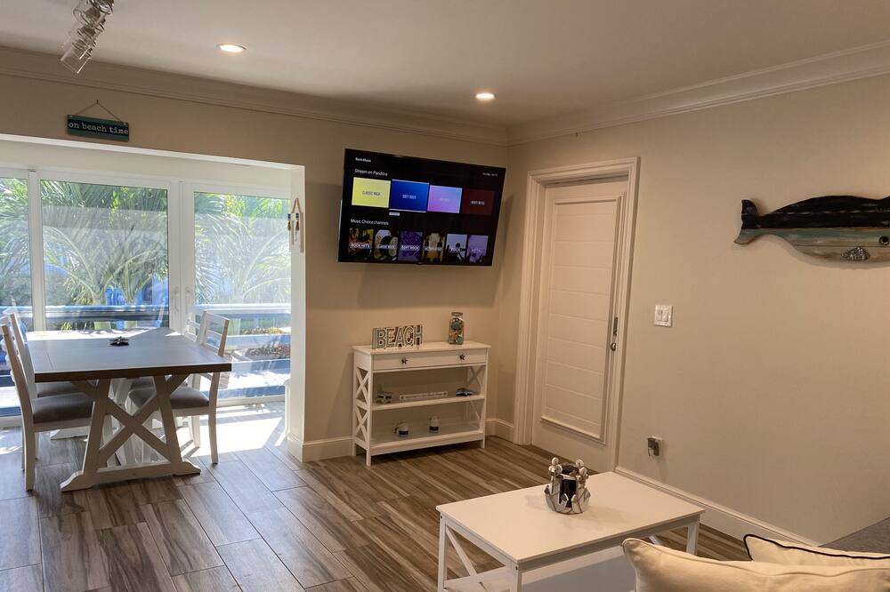 Photo of Livingroom in Hutchinson Island South