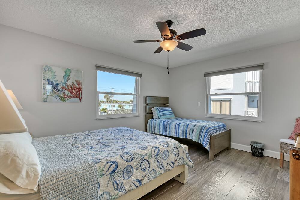 Photo of Bedroom in South Patrick Shores