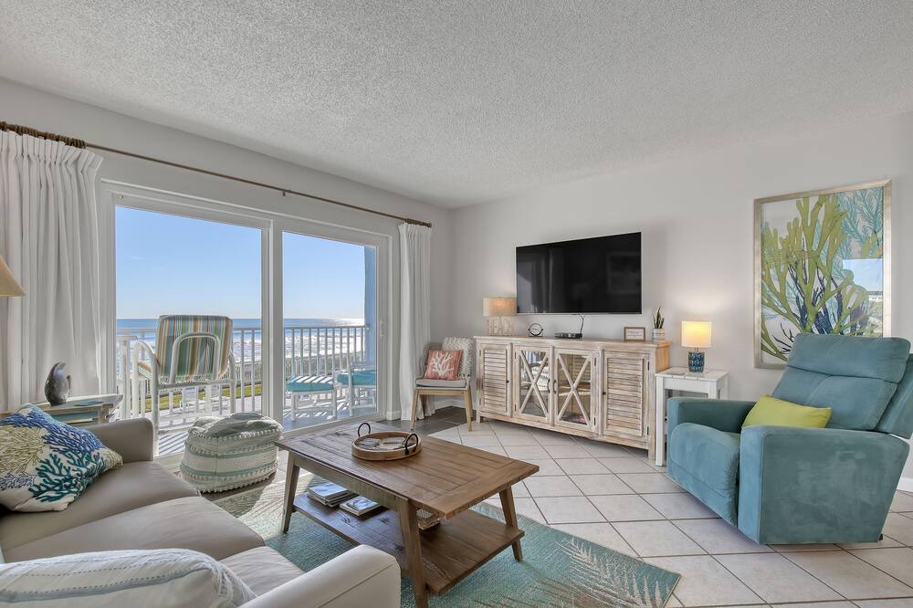 Photo of Livingroom in South Patrick Shores