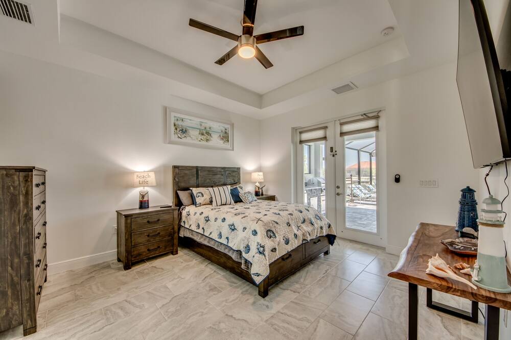 Photo of Bedroom in Diplomat