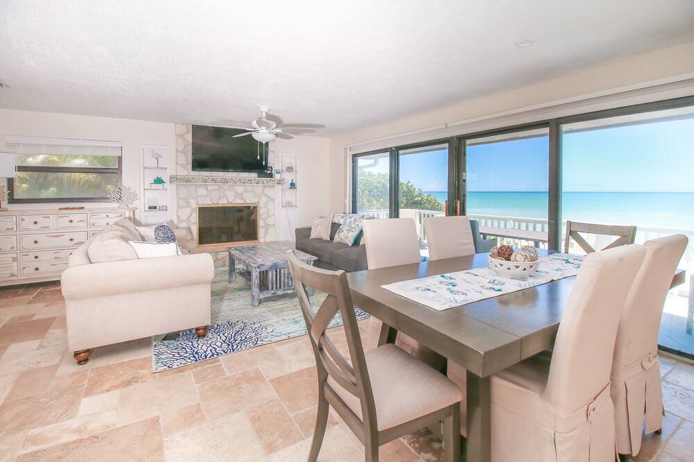 Photo of Livingroom in Melbourne Beach