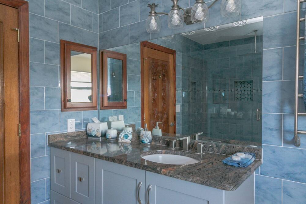 Photo of Bathroom in Melbourne Beach