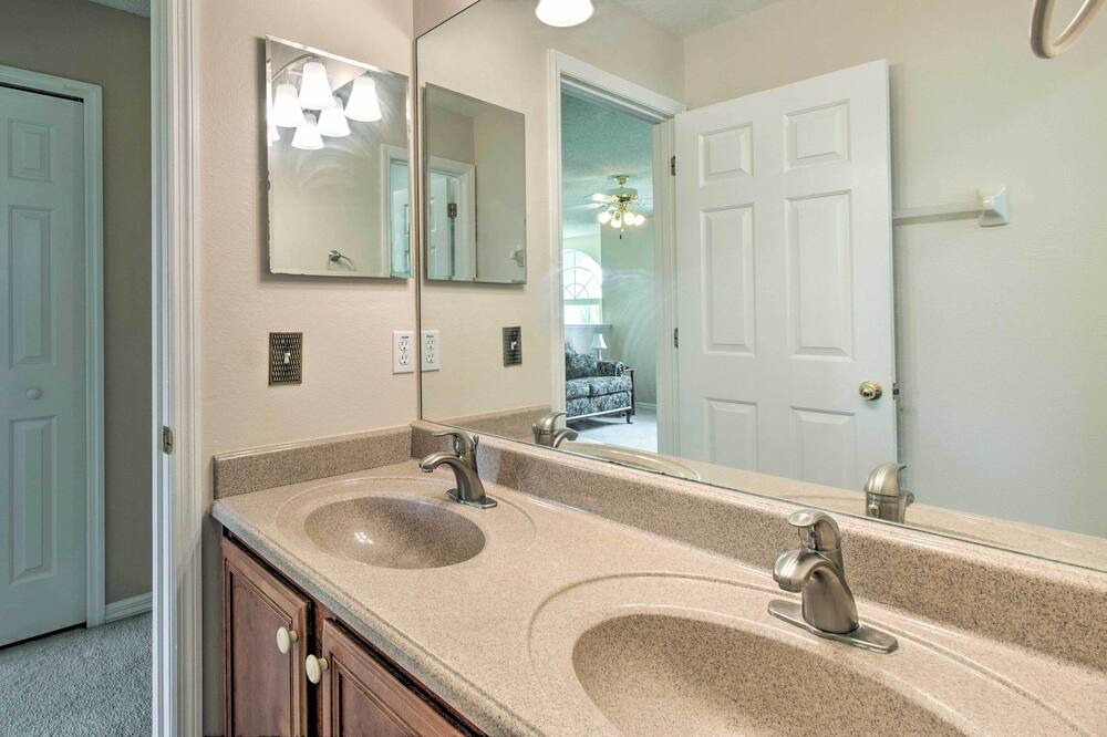 Photo of Bathroom in Poinciana