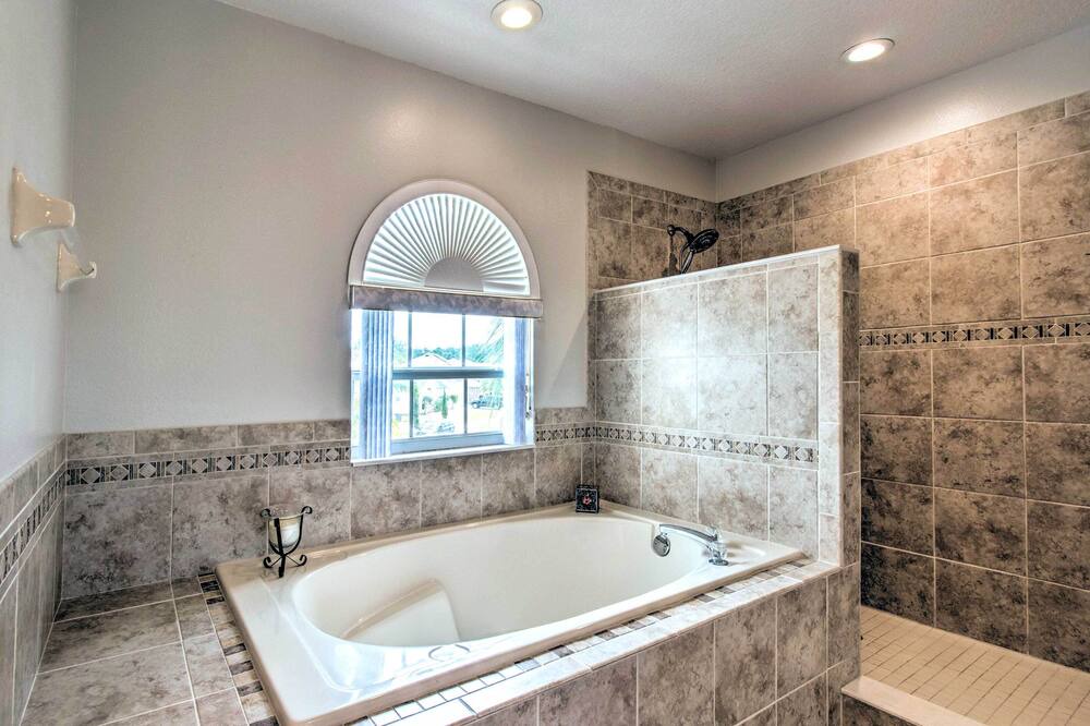 Photo of Bathroom in Poinciana