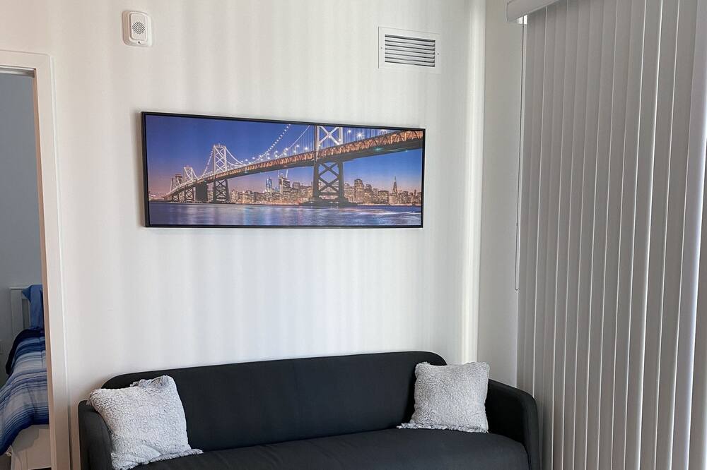 Photo of Livingroom in Golden Lakes