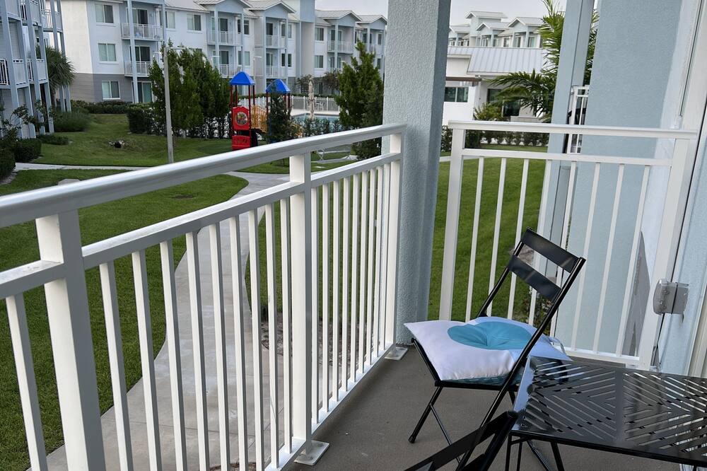 Photo of Patio Balcony in Golden Lakes