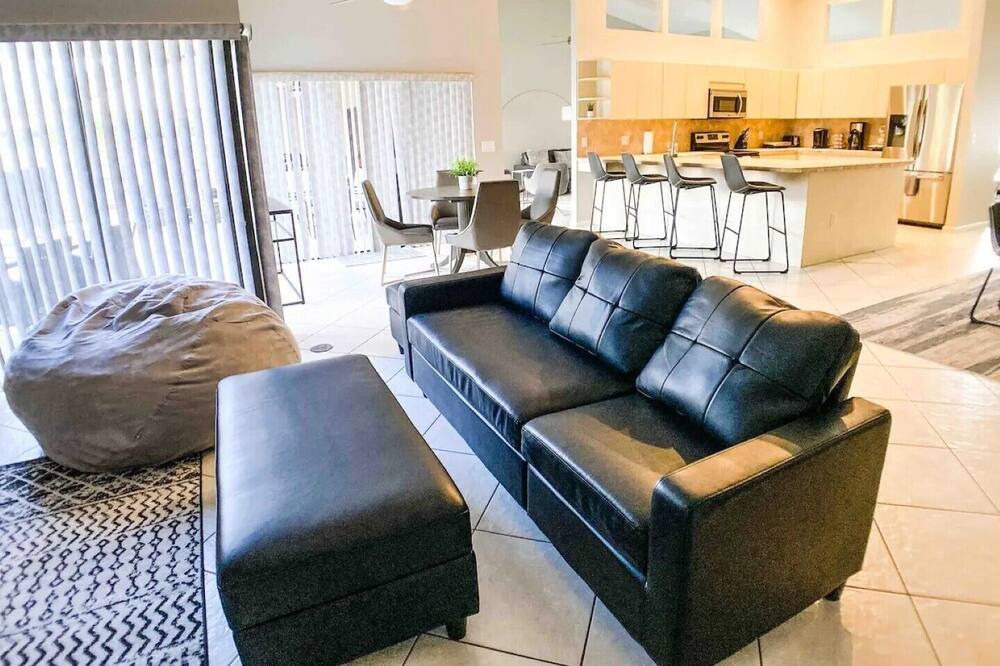 Photo of Livingroom in Wellington