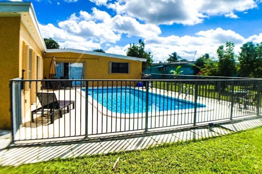 Photo of Outdoor in Royal Palm Beach