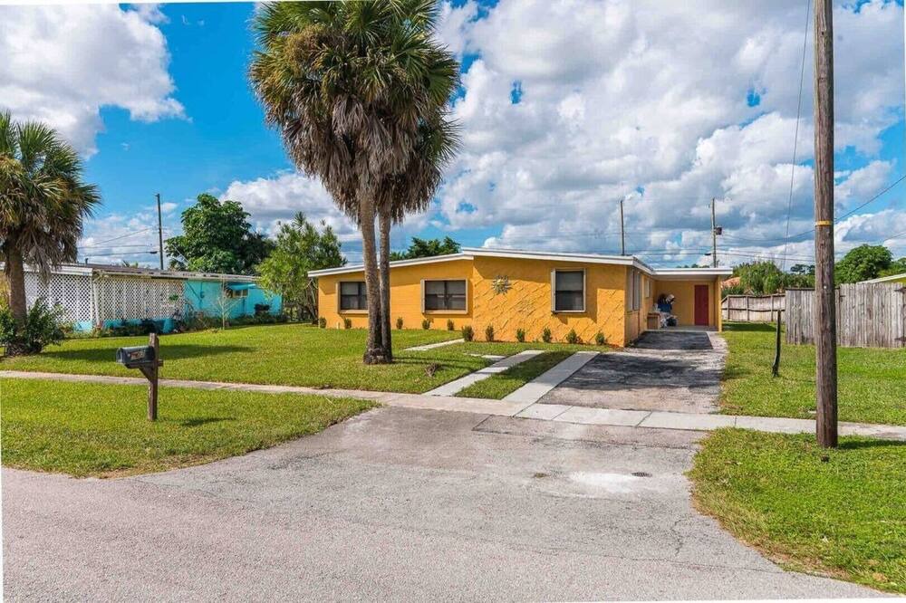 Photo of Outdoor in Royal Palm Beach