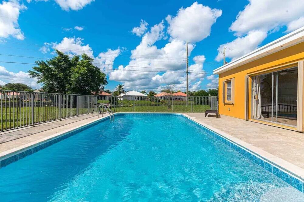 Photo of Outdoor in Royal Palm Beach