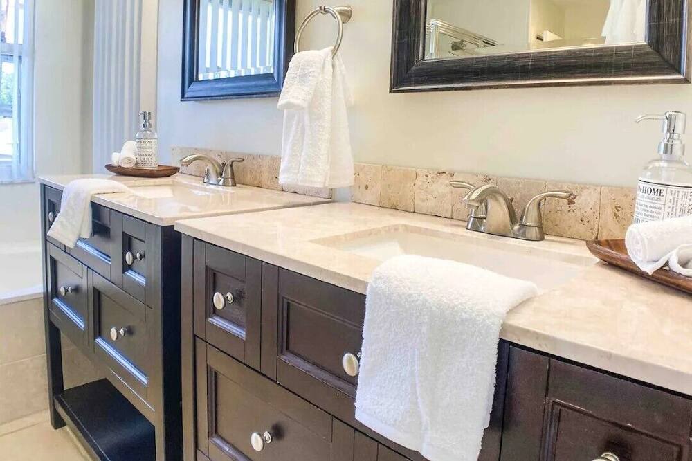 Photo of Bathroom in Wellington