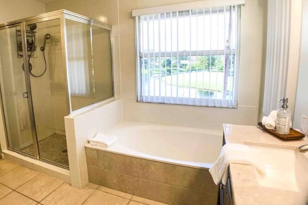 Photo of Bathroom in Wellington