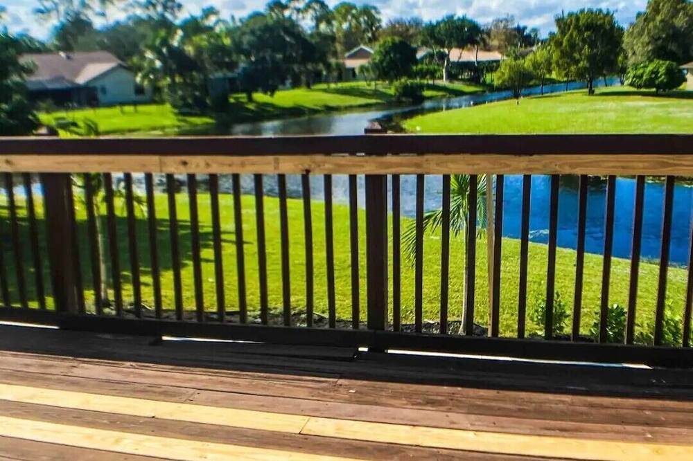 Photo of Patio Balcony in Wellington