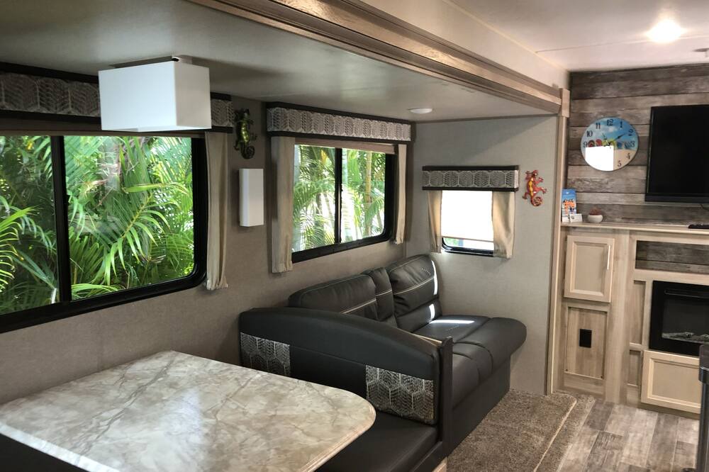 Photo of Livingroom in Summerland Key