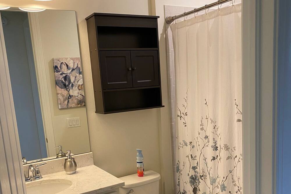 Photo of Bathroom in Immokalee