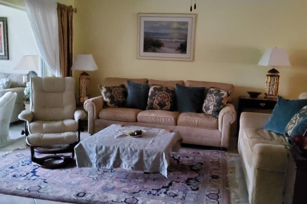Photo of Livingroom in The Meadows