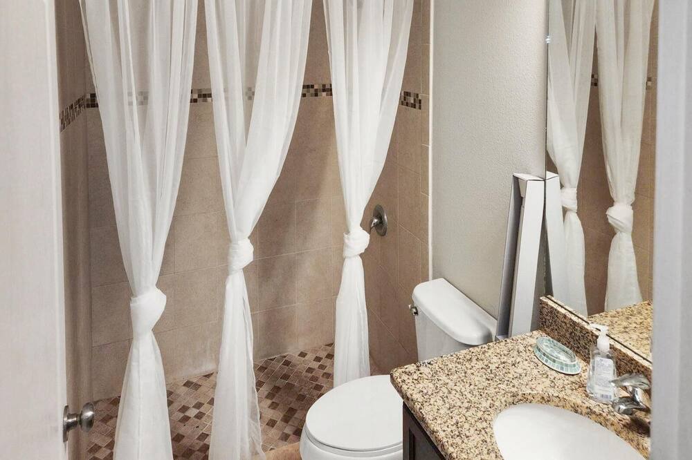 Photo of Bathroom in Riverview