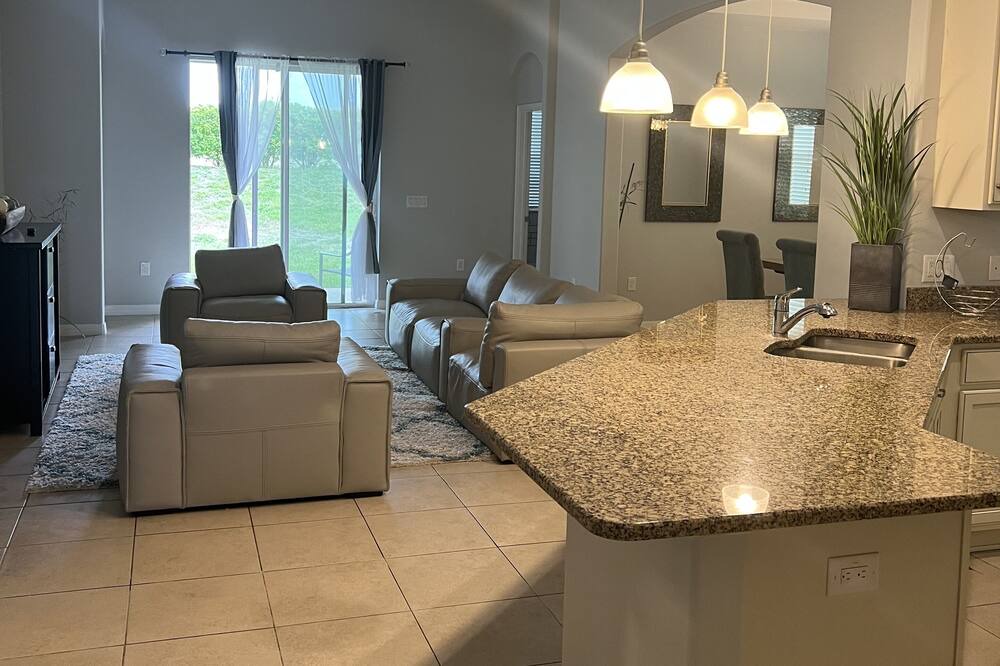 Photo of Livingroom in Riverview