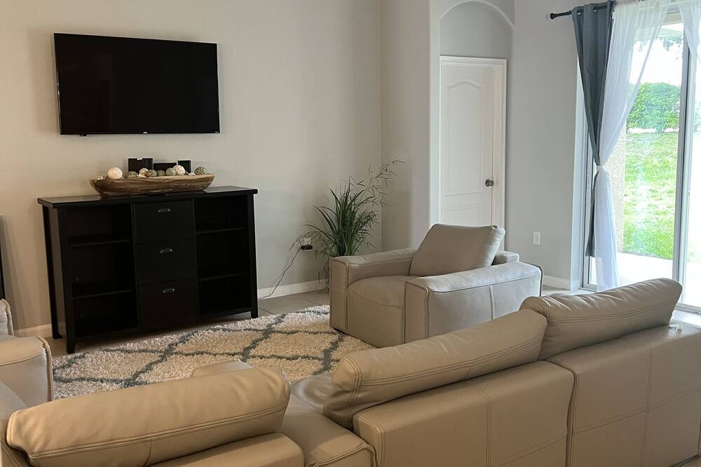 Photo of Livingroom in Riverview