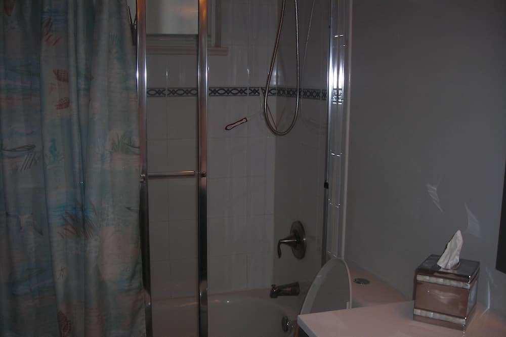 Photo of Bathroom in Port Saint Lucie