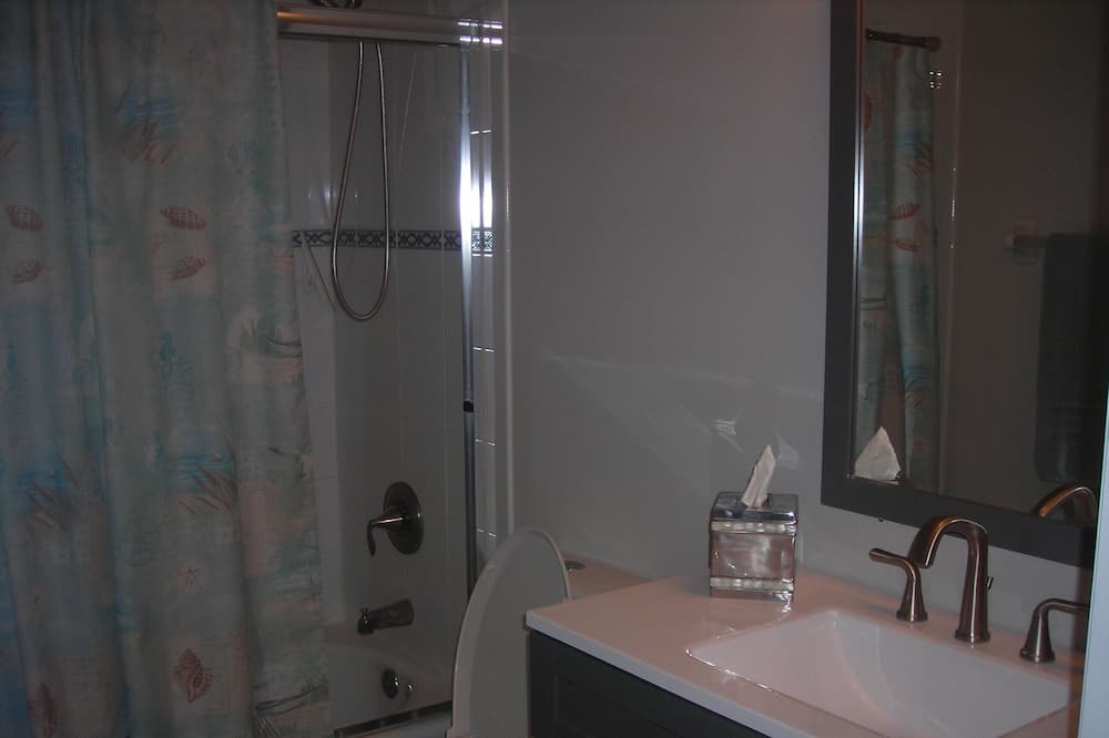 Photo of Bathroom in Port Saint Lucie