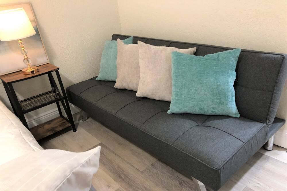 Photo of Livingroom in Carrollwood