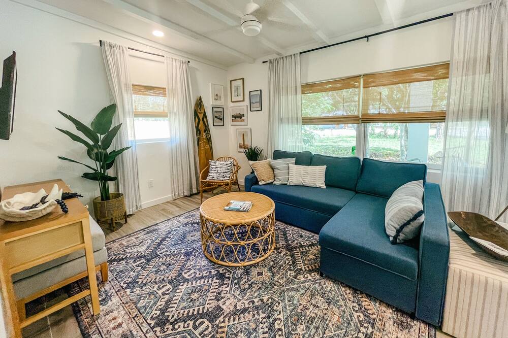 Photo of Livingroom in Melbourne Village