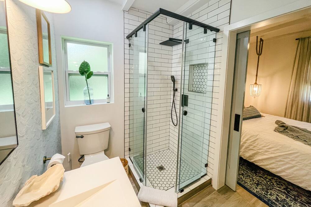 Photo of Bathroom in Melbourne Village