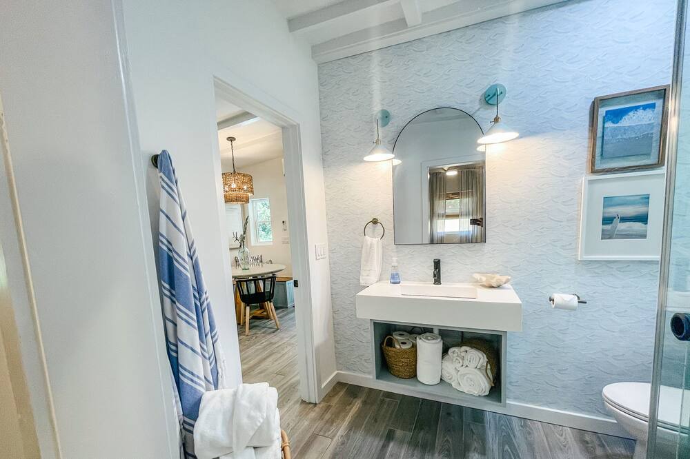 Photo of Bathroom in Melbourne Village