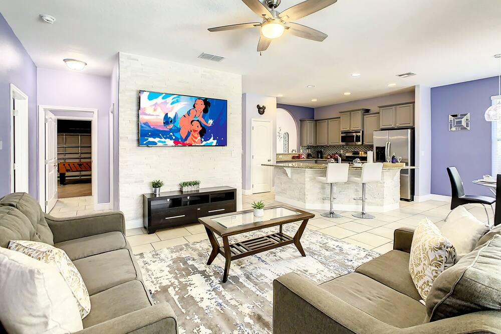 Photo of Livingroom in Sunridge Woods