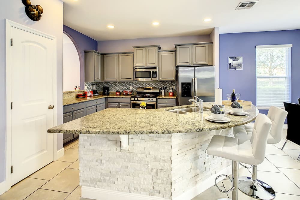 Photo of Kitchen in Sunridge Woods