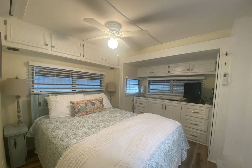 Photo of Bedroom in Nettles Island