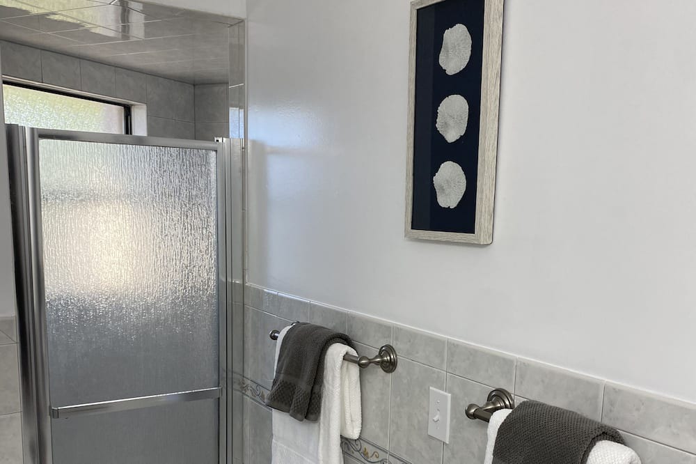 Photo of Bathroom in Indian River Estates