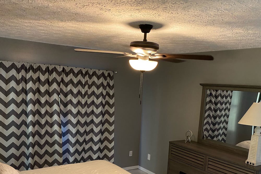 Photo of Bedroom in Indian River Estates