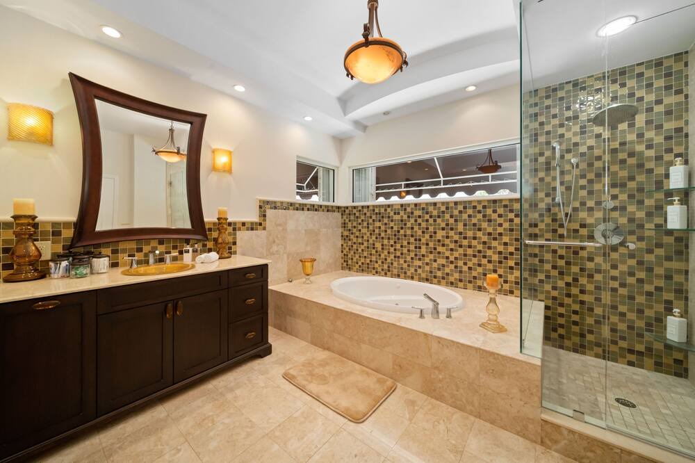 Photo of Bathroom in Northeast Coconut Grove