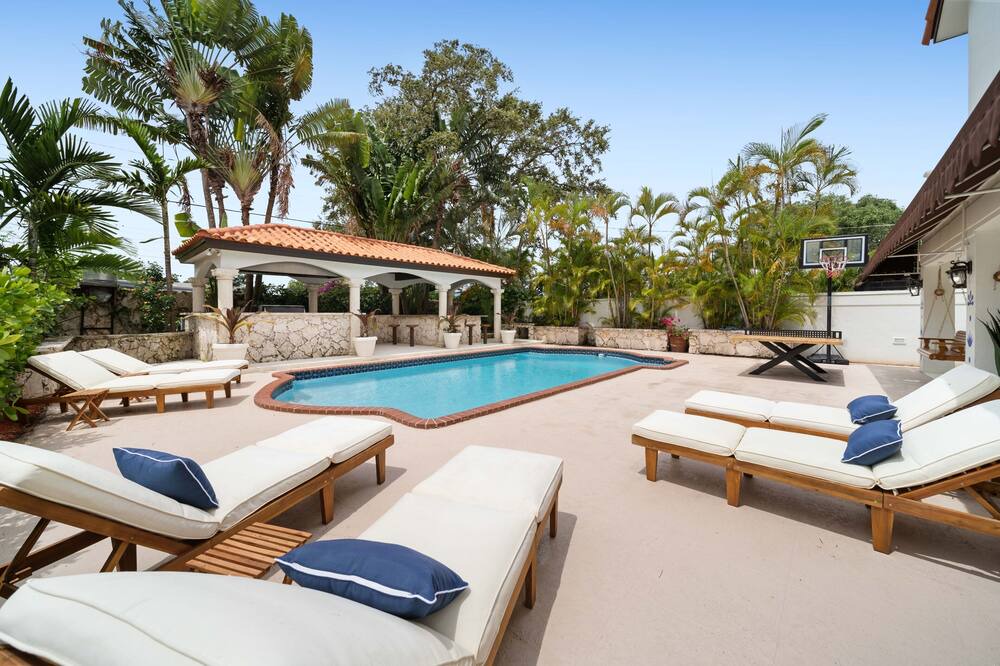 Photo of Outdoor in Northeast Coconut Grove
