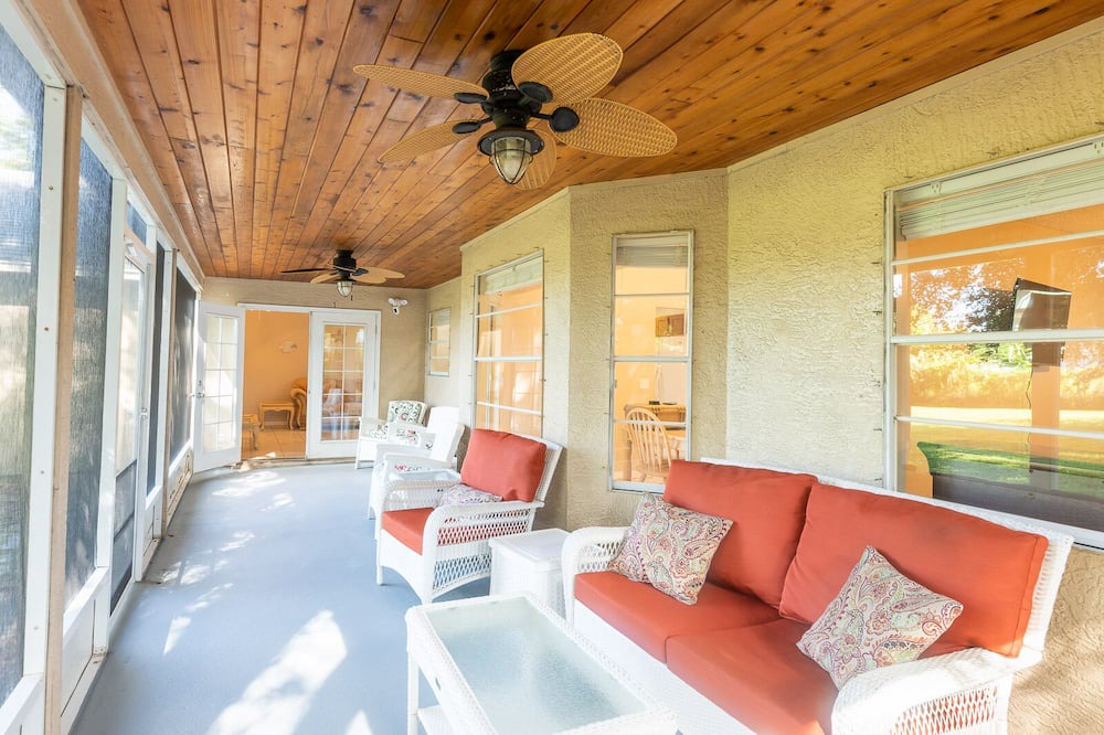 Photo of Livingroom in Palm Bay