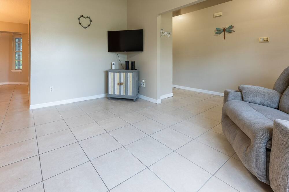 Photo of Livingroom in Palm Bay